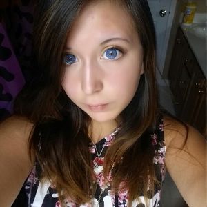 Meet your Posher, Angelica